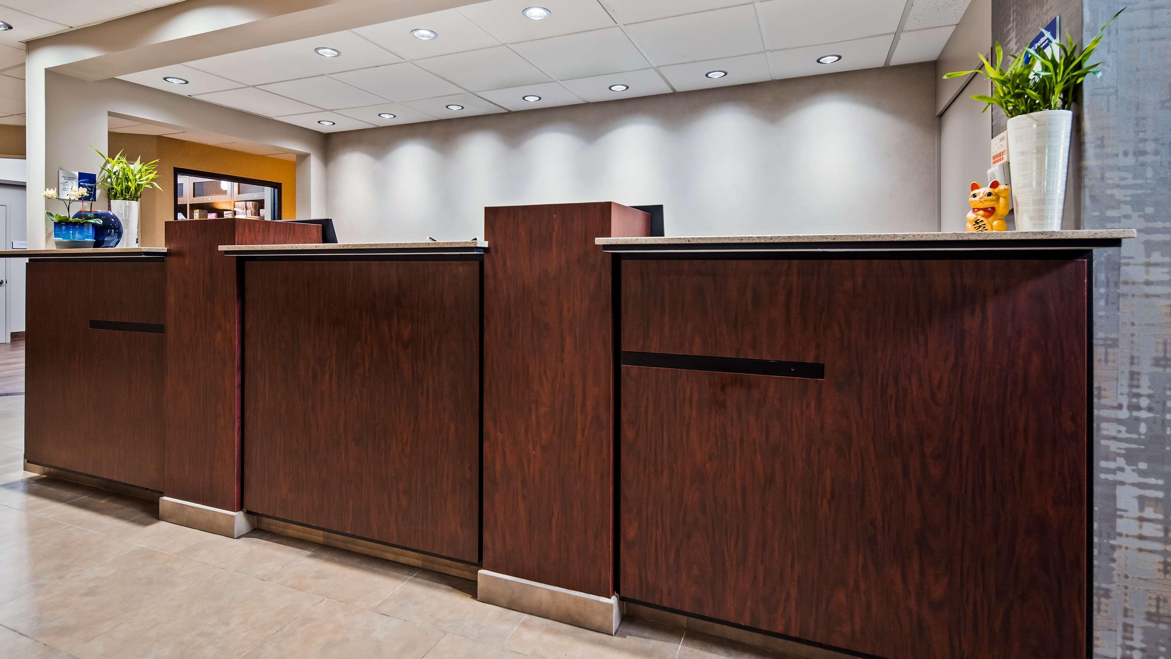 Best Western Plus Executive Hotel&Suites Sulphur Exterior foto